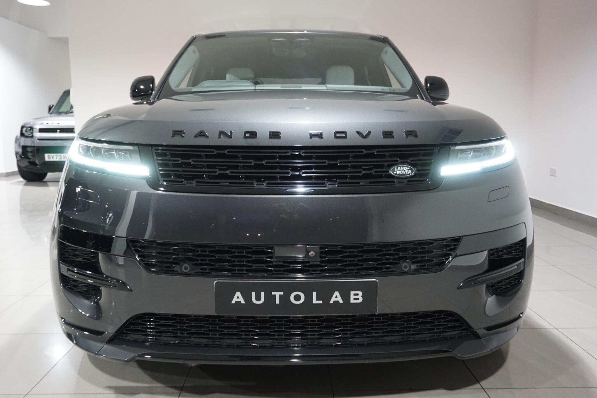 Land Rover Range Rover Sport 3.0 D300 MHEV Dynamic SE SUV 5dr Diesel Auto 4WD Euro 6 (s/s) (300 ps)